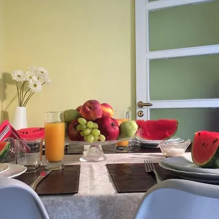 Colorful 110 M2 House In Chania Center!