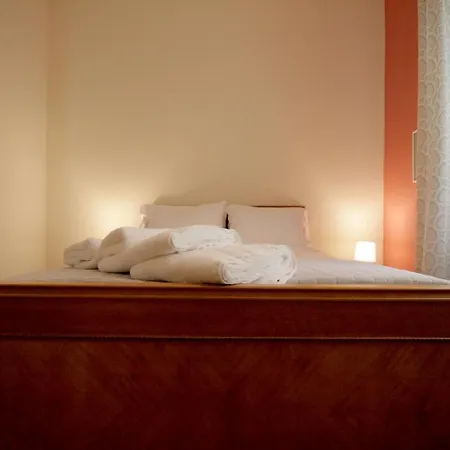 Colorful 110 M2 House In Chania Center! Appartamento La Canea