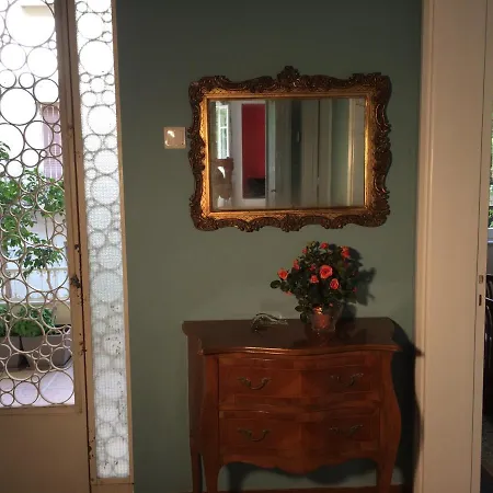 Colorful 110 M2 House In Chania Center! Appartamento La Canea