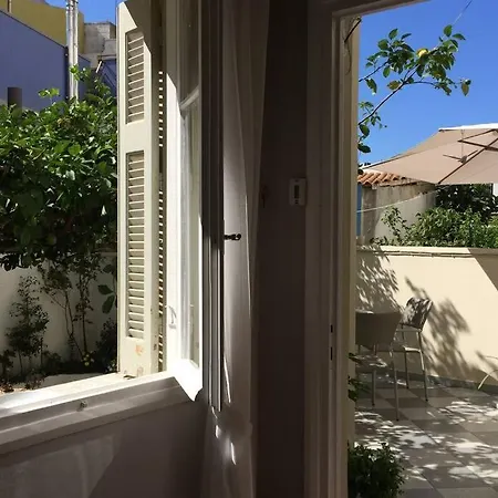 Colorful 110 M2 House In Chania Center!