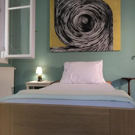 Colorful 110 M2 House In Chania Center!