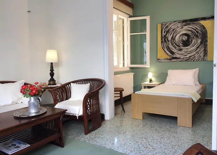 Colorful 110 M2 House In Chania Center!