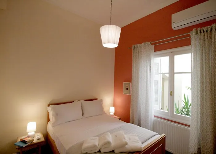 Colorful 110 M2 House In Chania Center! * Hriszí Aktí Haniá